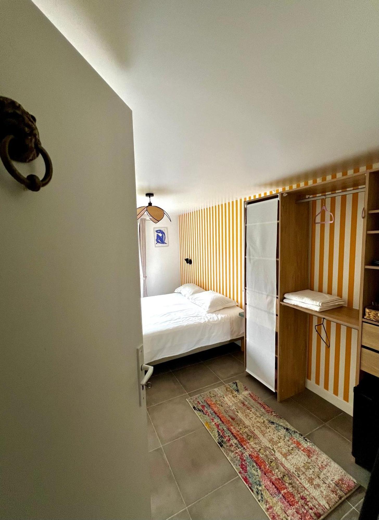 Chambre Dans Maison Meuliere Avec Jardin Chelles  Exterior photo